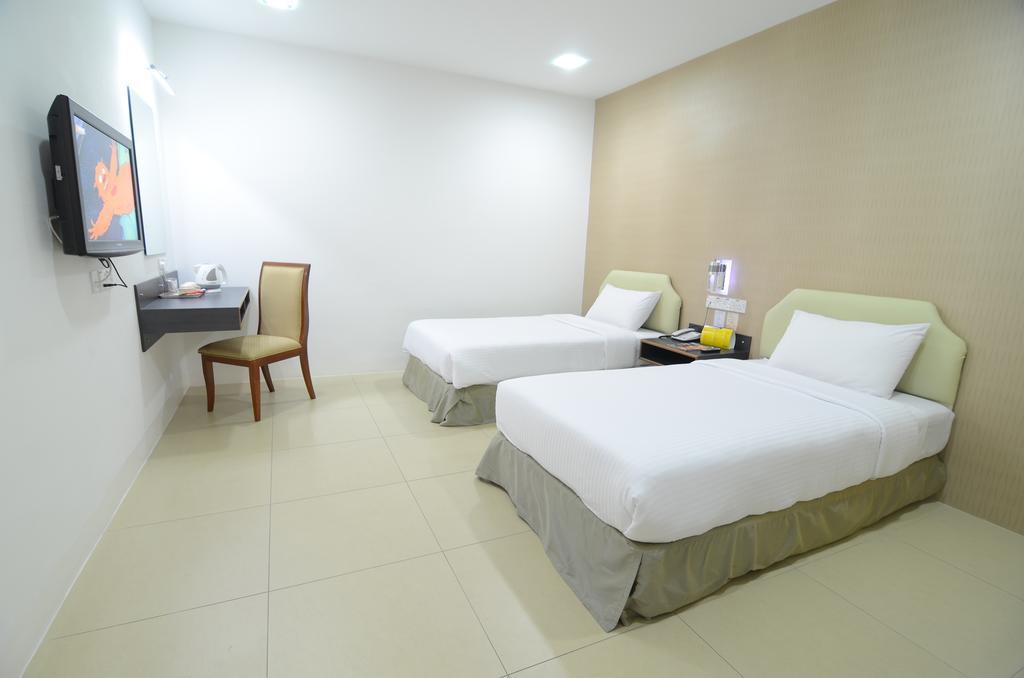 Hotel Avenue Kuantan Esterno foto