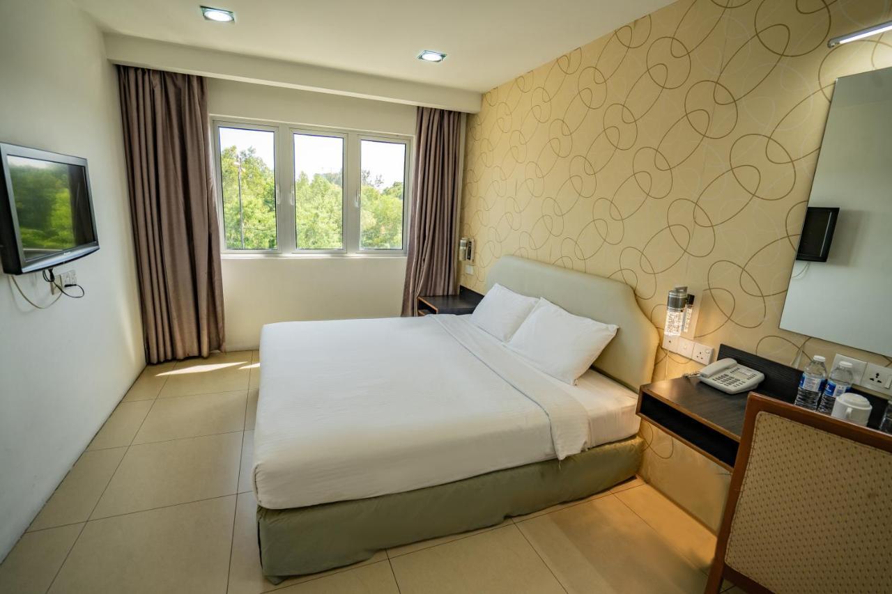 Hotel Avenue Kuantan Esterno foto