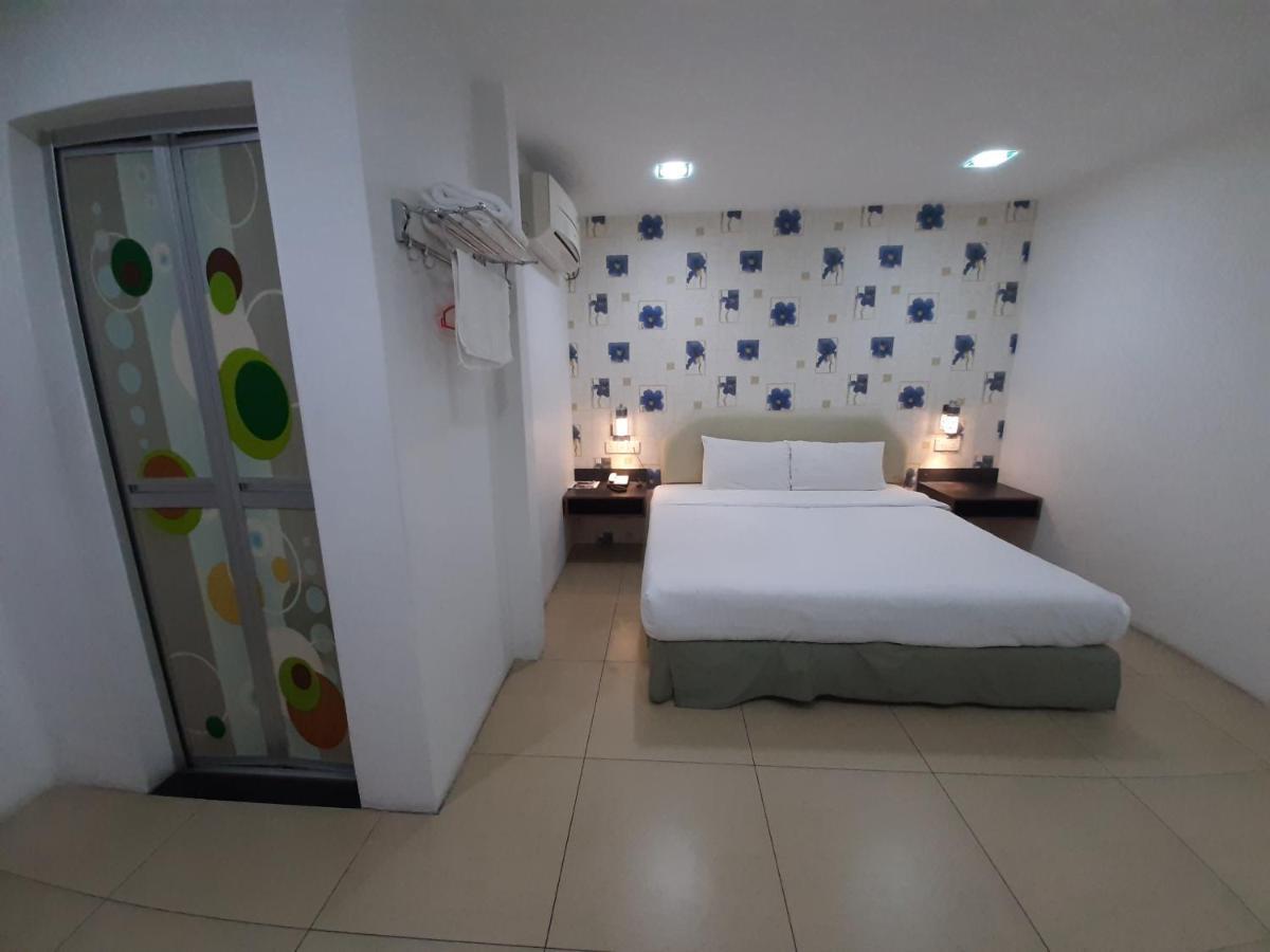 Hotel Avenue Kuantan Esterno foto