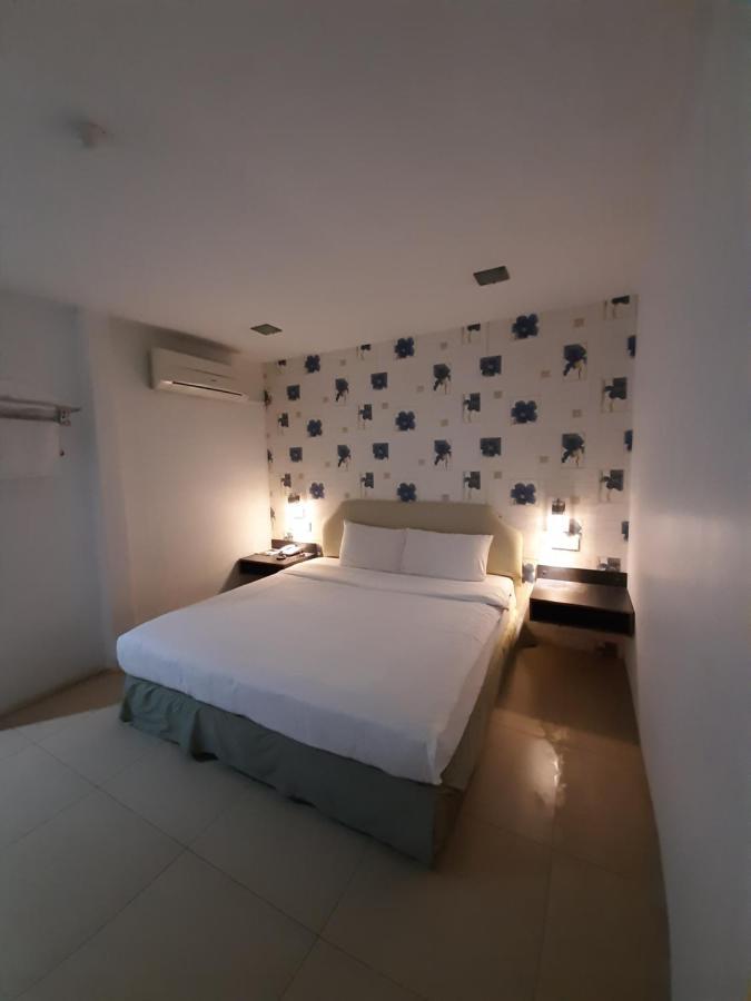 Hotel Avenue Kuantan Esterno foto