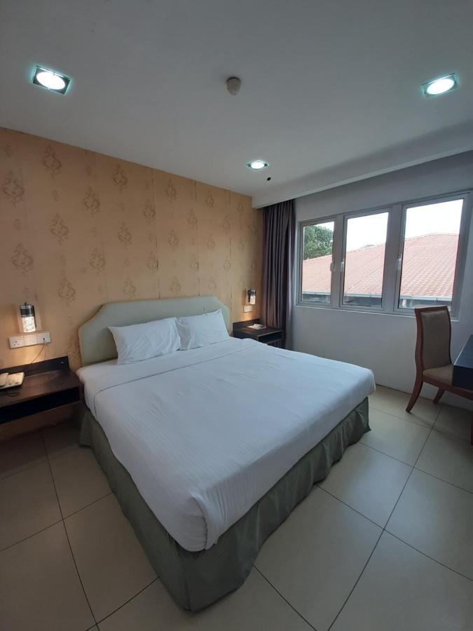 Hotel Avenue Kuantan Esterno foto